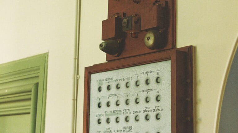 How to Reset a Tripped Safety Switch (RCD) and Find the Faulty Circuit